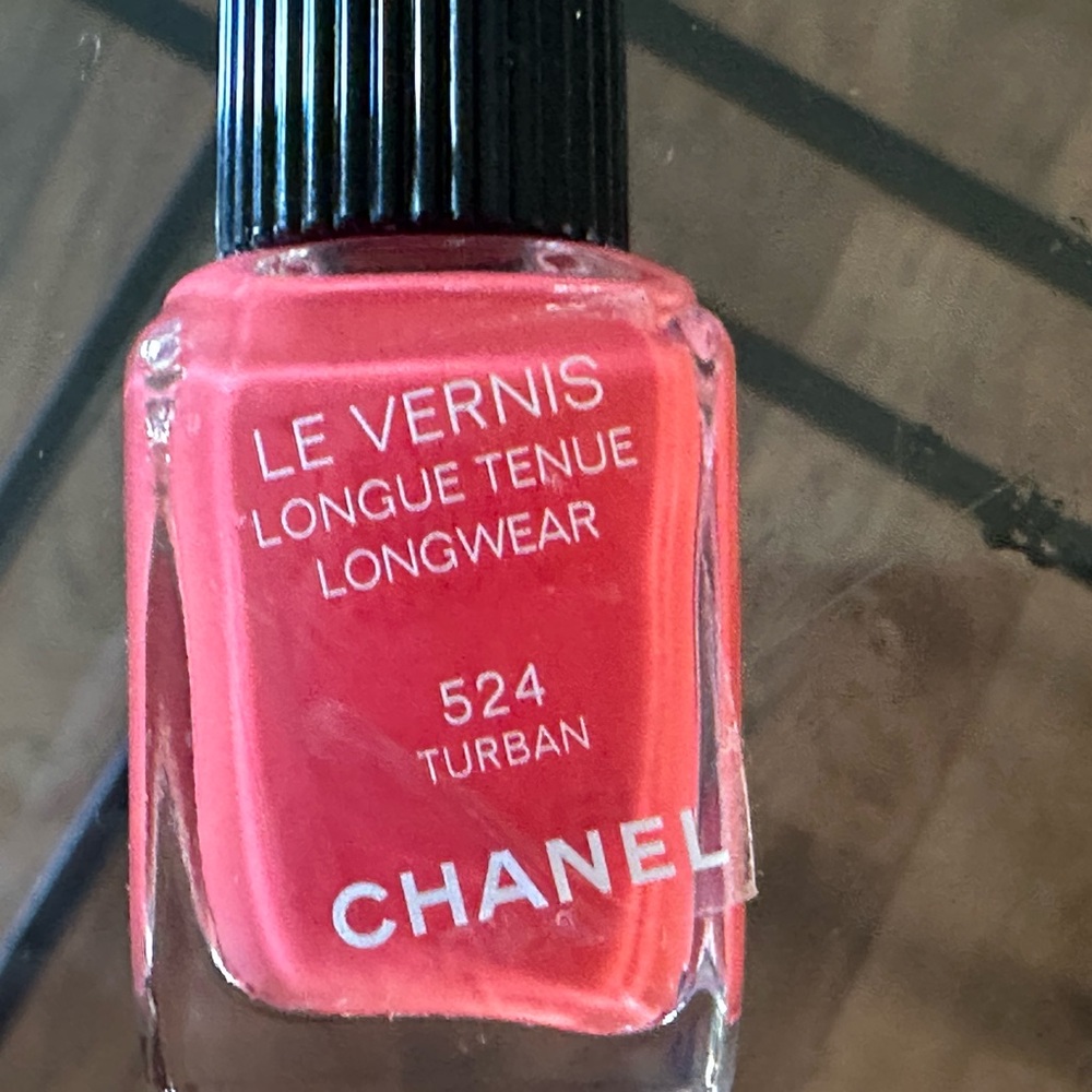 Makeup Set with Pink and Gold Accents - Picture 6 of 16